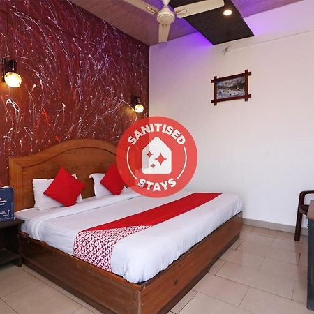 Oyo 75571 Sai Pooja Lodging Hotel Mumbai Ngoại thất bức ảnh